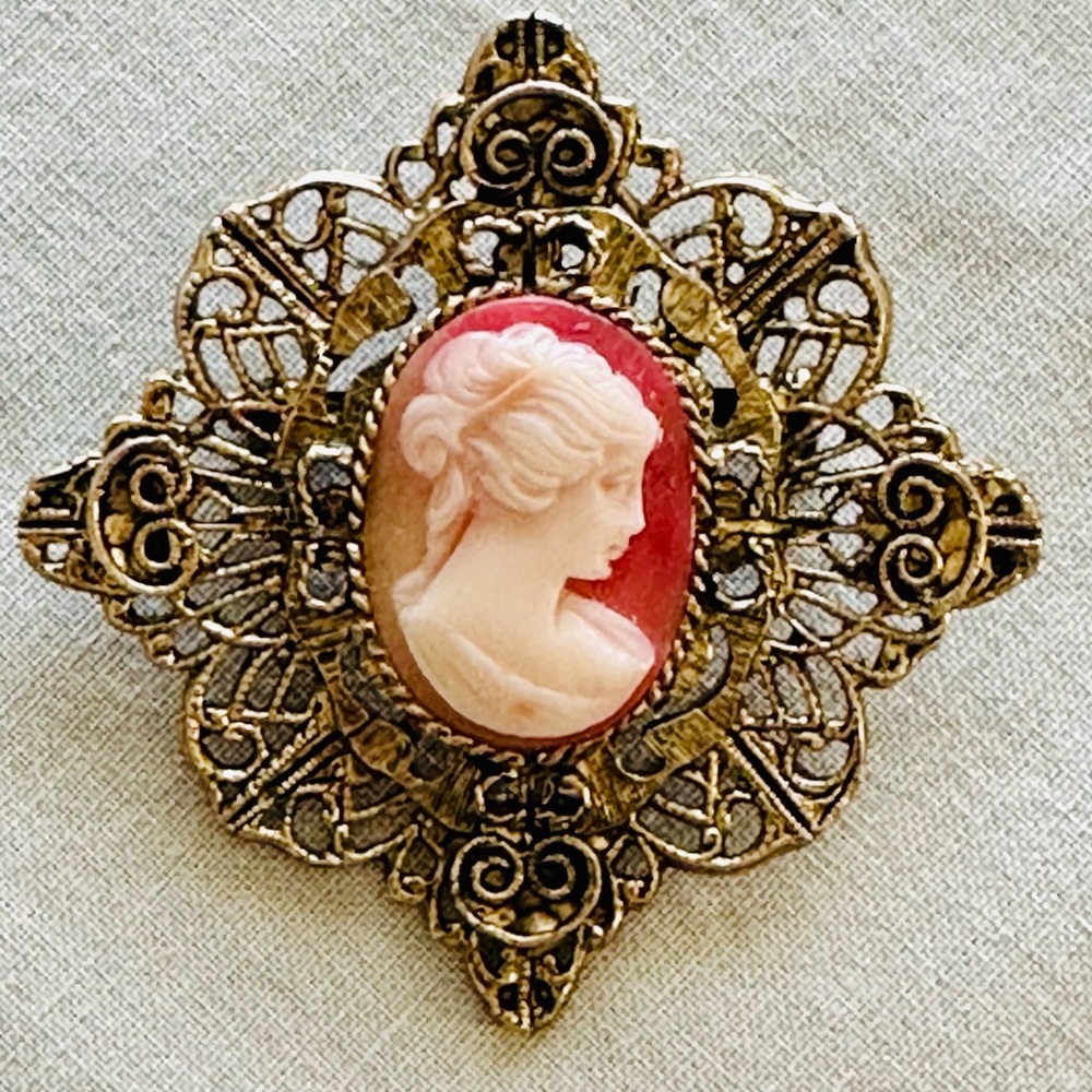 Vintage Brooch